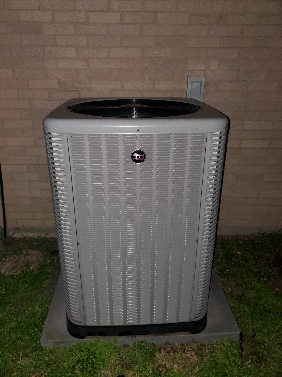 Ruud AC unit freshly installed by Excel R Aire